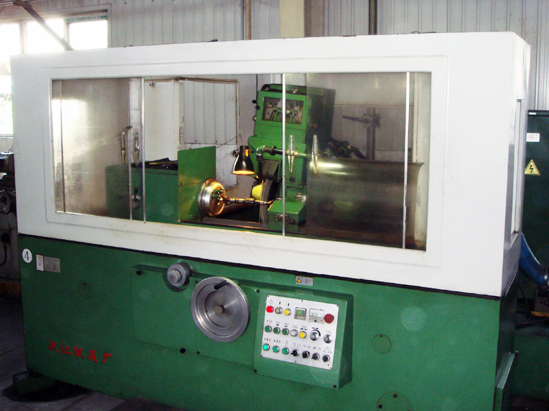 Worm grinding machine