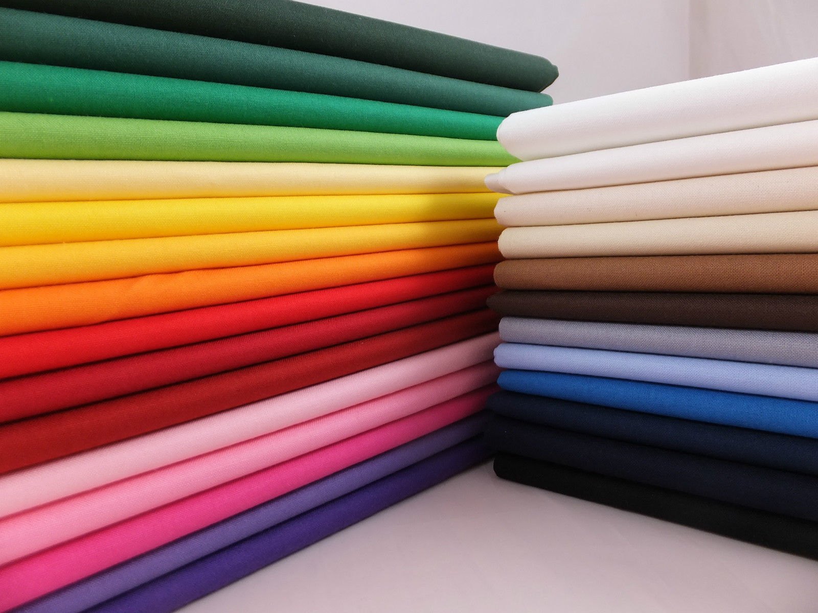High-performance adhesives for textiles