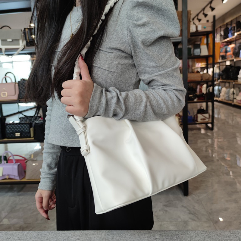 Crossbody bag  source