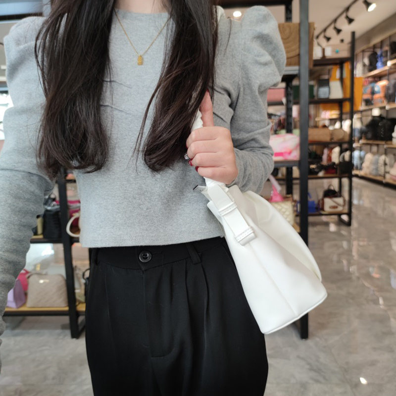 Crossbody bag  source