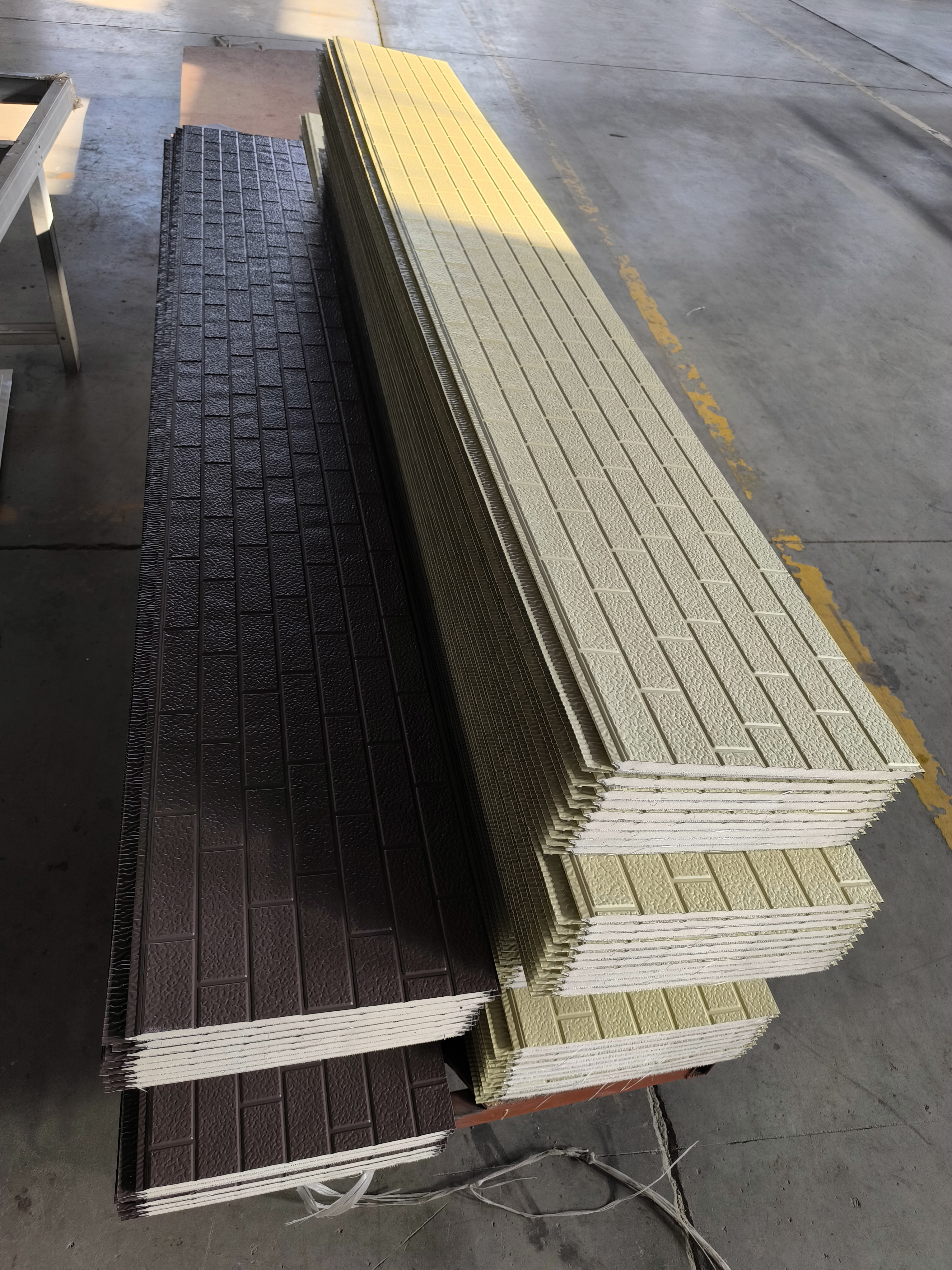 Light brown sand and beige yellow seven bricks 1.6cm thickness PU Sandwich wall panel