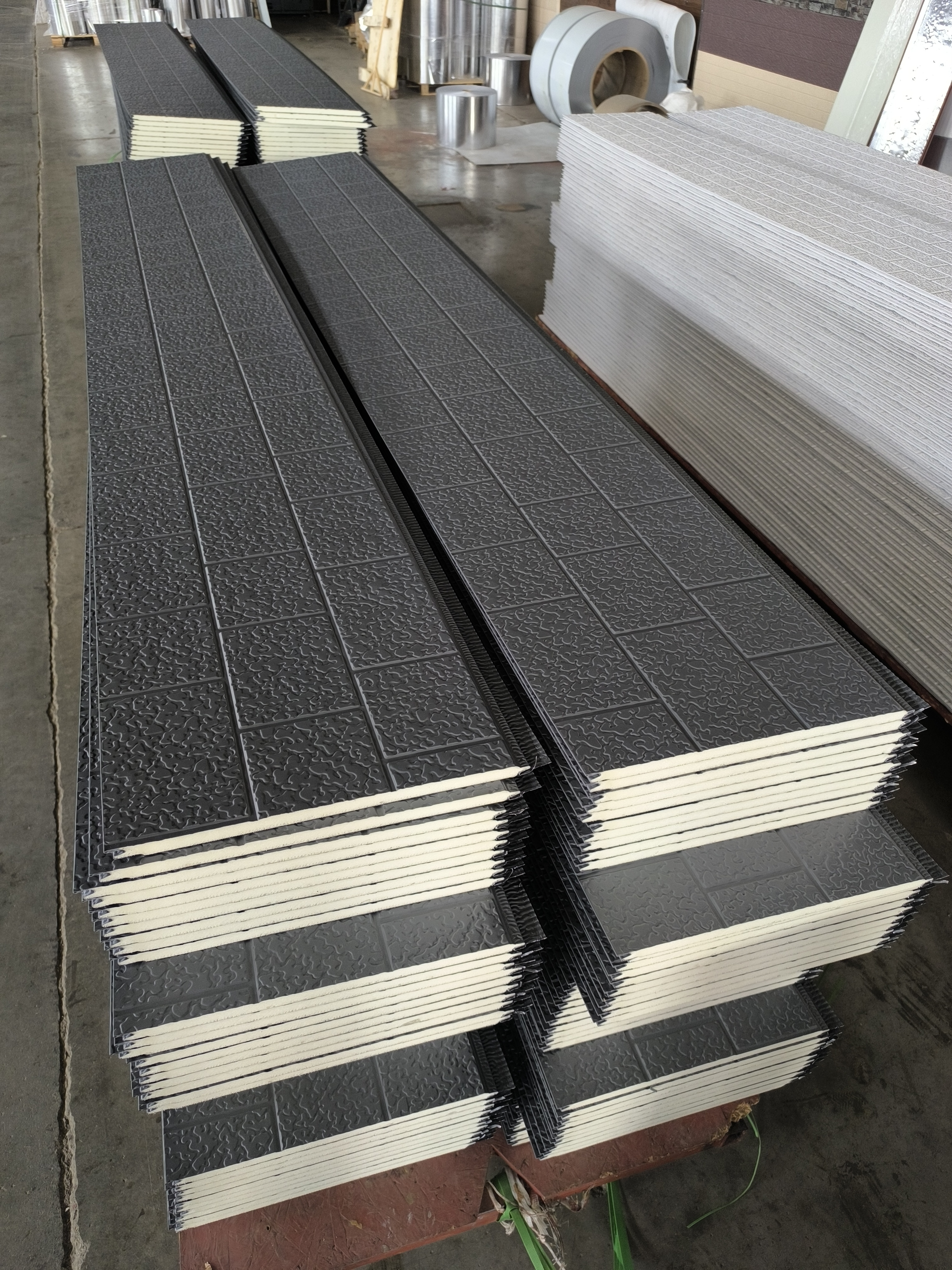 Ancient wall gray three bricks series PU sandwich wall panel for wall decoration of light steel villa