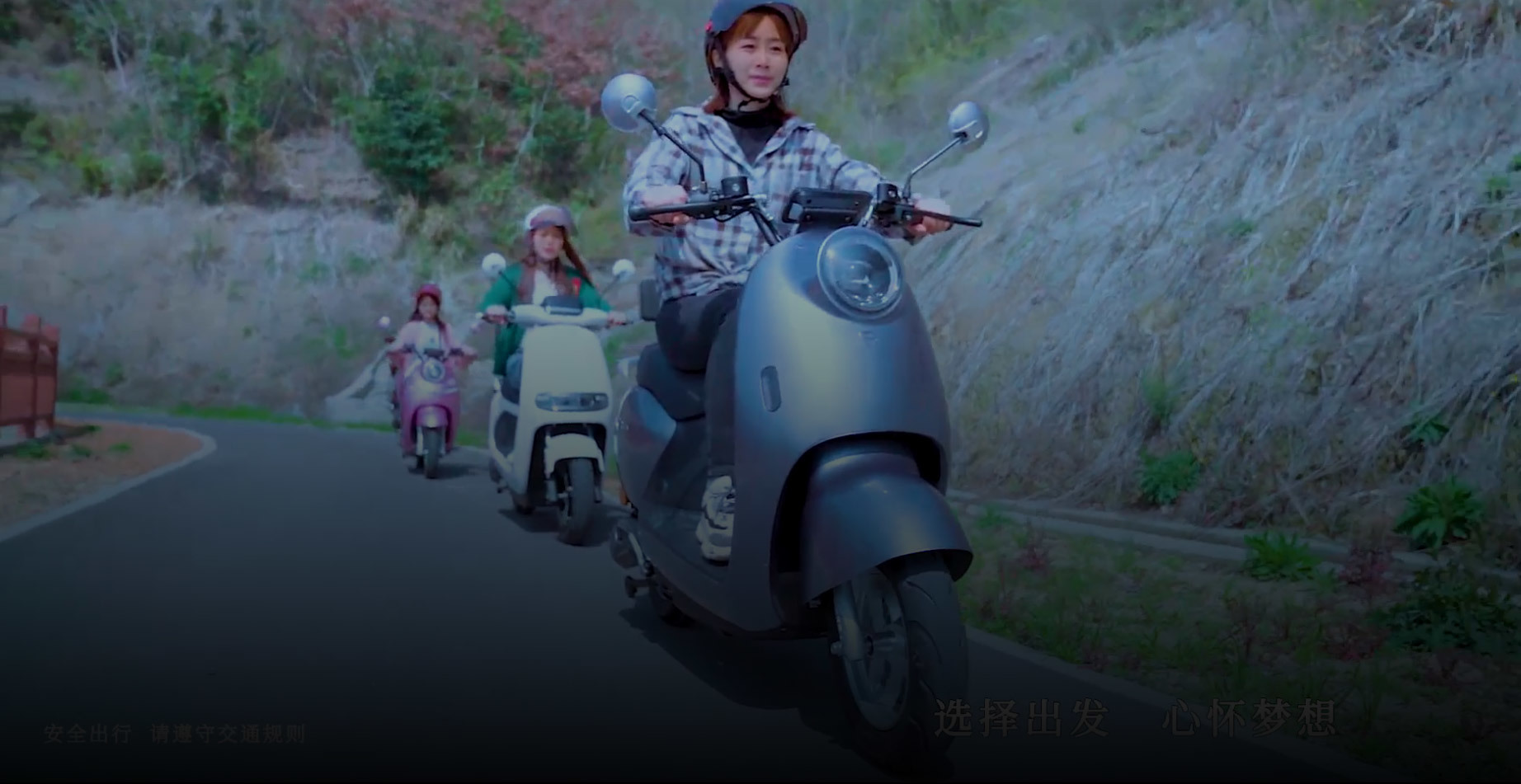 视频标题 视频标题
