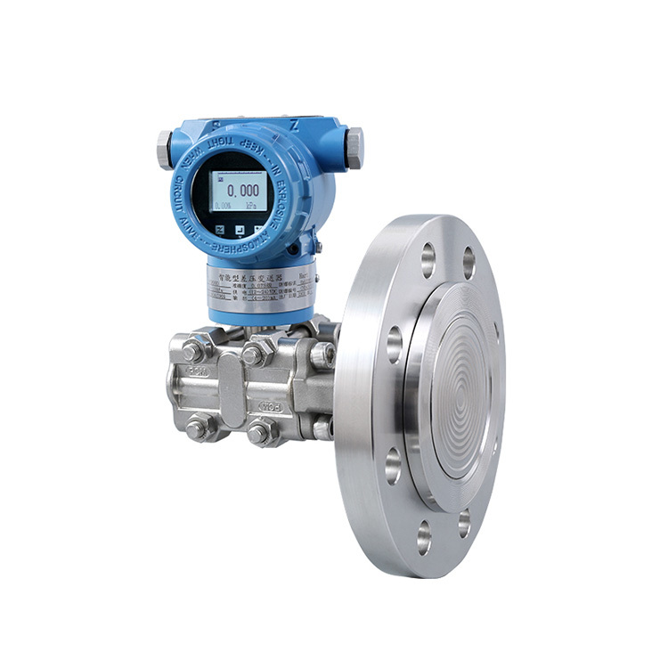 Single flange type differential pressure transmitter