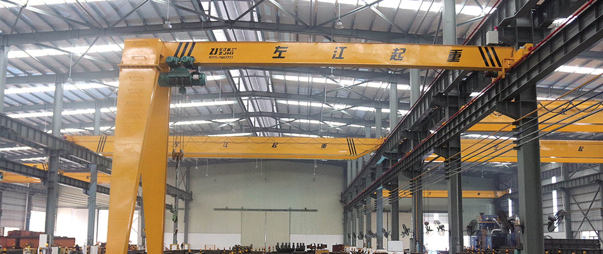 Why is there a bridge crane in the factory building? What benefits can it bring to the enterprise?