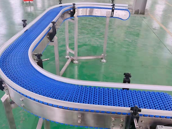 What are the two core components of the belt conveyor?