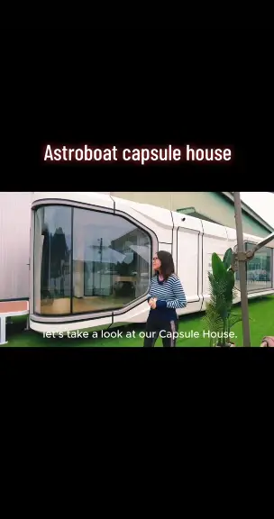 Are you curious about what's inside a capsule house? Follow me !