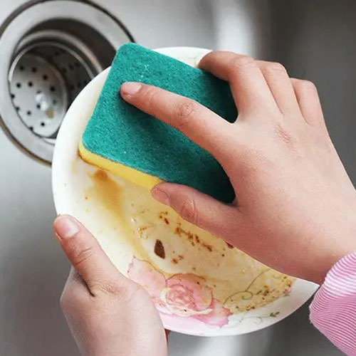 Melamine scouring pad