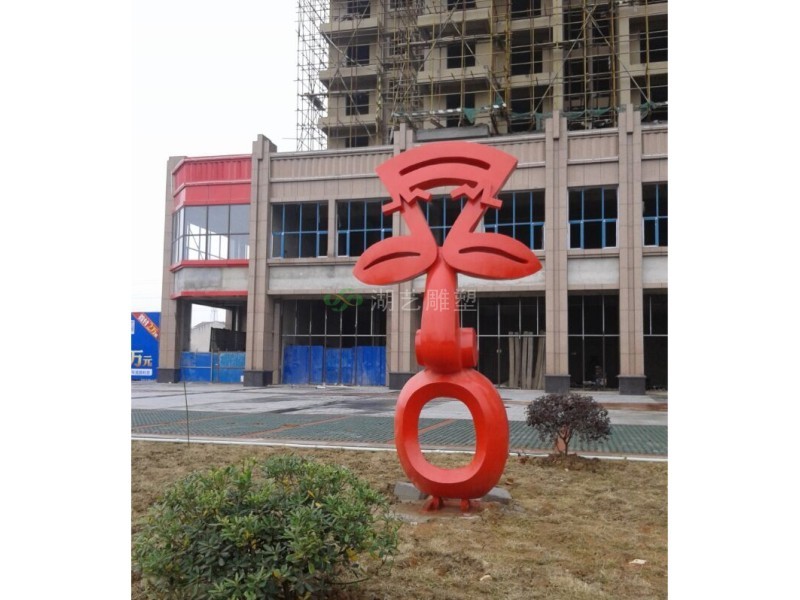 武漢九坤房地產(chǎn)抽象卡通人物雕塑群-玻璃鋼雕塑
