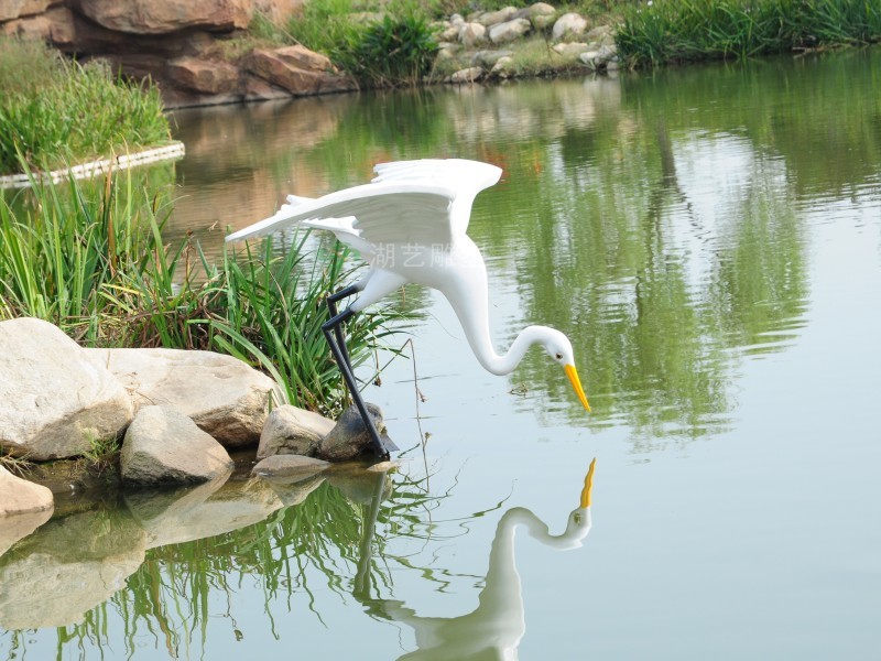 山東臨沂魯南動(dòng)植物園雕塑"白鷺"-鍛銅雕塑