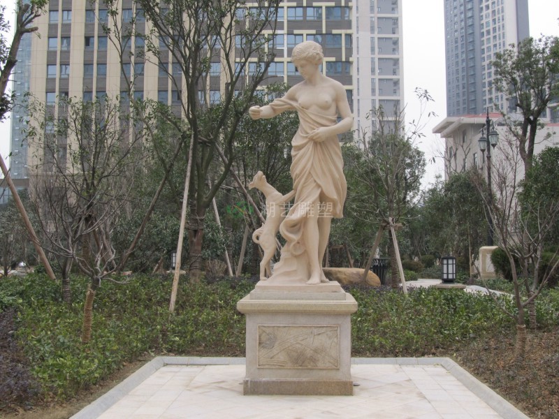 萬達公館雕塑群-玻璃鋼雕塑
