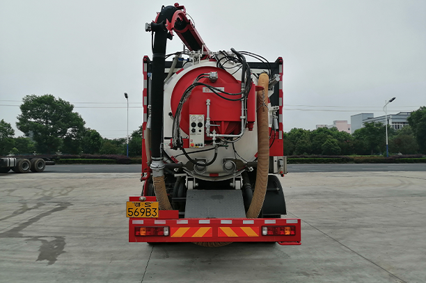 Howo TX Truck with Tank Cleaning Suction Pipeline Combined Dredging Truck Howo TX Truck with Tank Cleaning Suction Pipeline Combined Dredging Truck