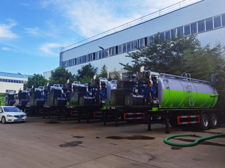 2 Axle 20000 Liter Vacuum Sewage Tanker Semi Trailer 2 Axle 20000 Liter Vacuum Sewage Tanker Semi Trailer