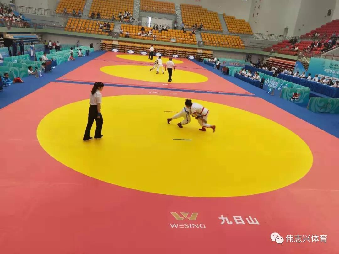 Youth National Games Wrestling: Small stature, immense power. Witnessing unique national wrestling with Weizhising.