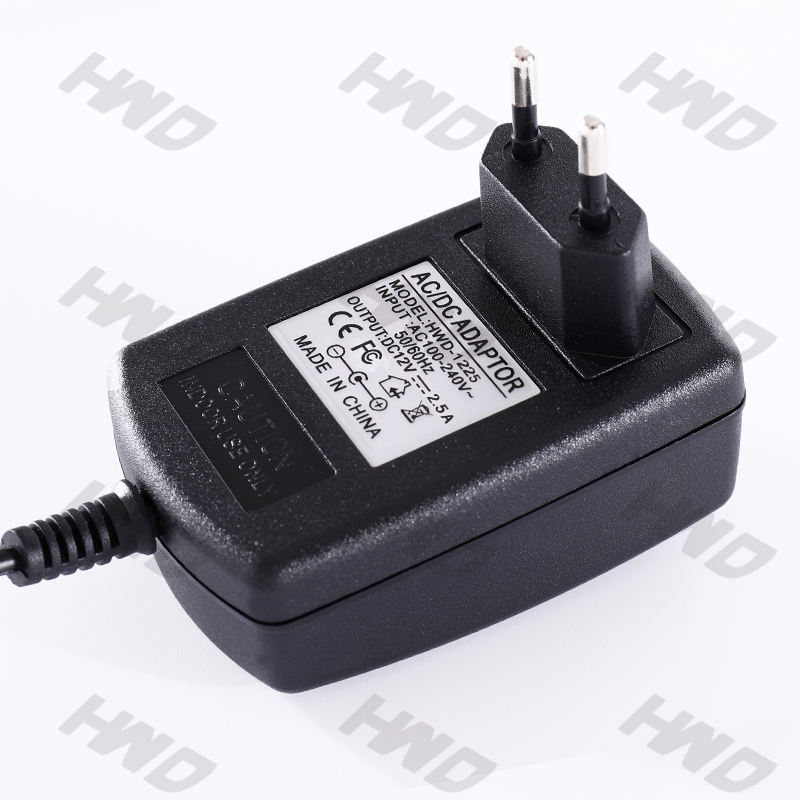 Adaptador de 12V 2.5A