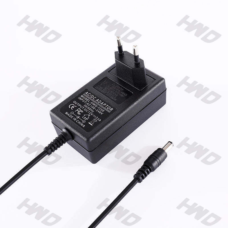 Adaptador de 12V 2.5A