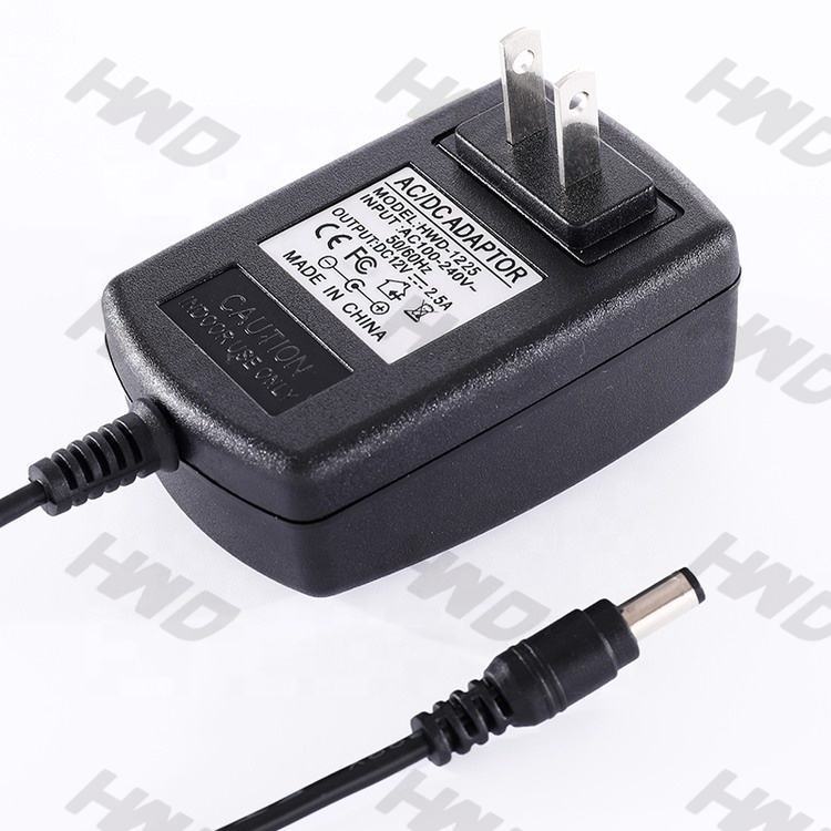 Adaptador de 12V 2.5A