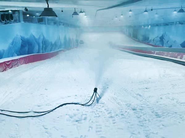 Six-nozzle Indoor Snow Making Machine