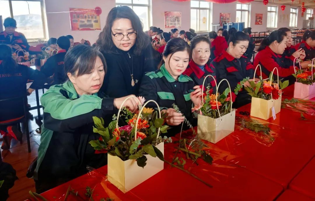 “花香悦生活，巧手绽芳华”—力特液压三八妇女节活动