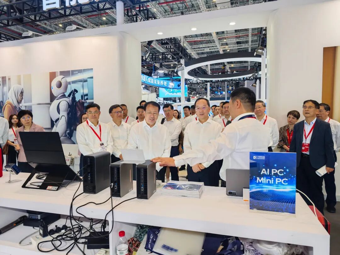 SIXUNITED Shines at the 2025 Industrial Expo: AI Computing Power Strategy Continuously Recognized, with "Jizhi" Technology Leading the Future!