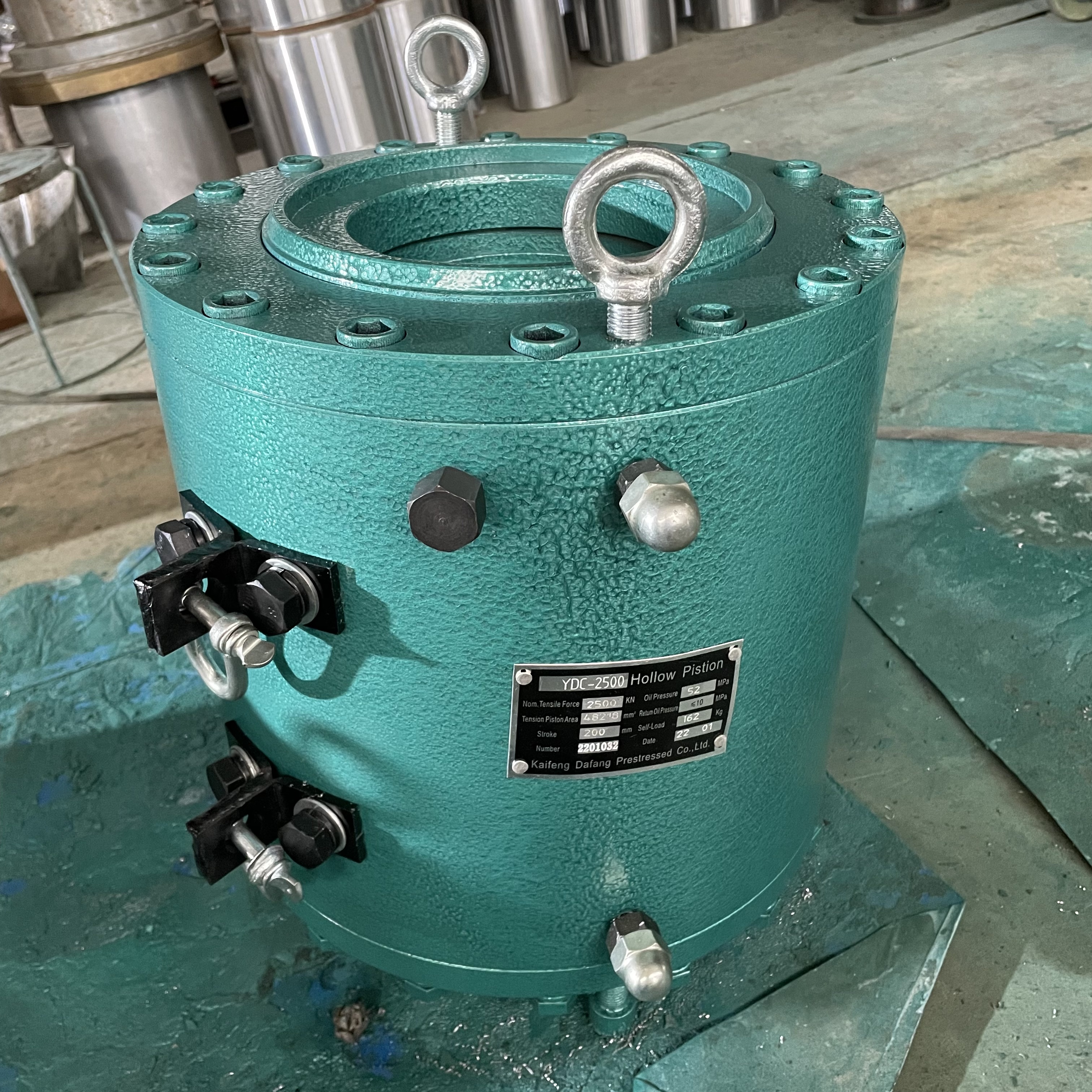 Lifting efficiency, widely used hydraulic jack in the industrial field of application cases