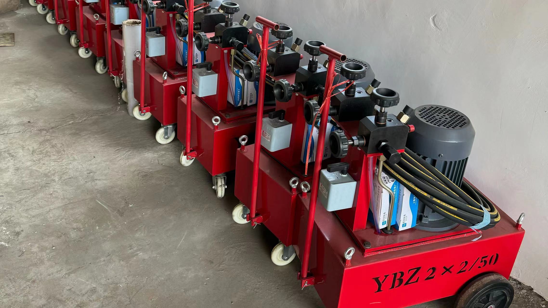 HYDRAULIC OIL PUMP IN STOCK