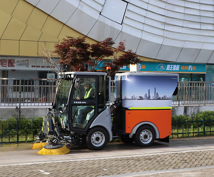 E800 Pure Electric Multi-Purpose Sweeper