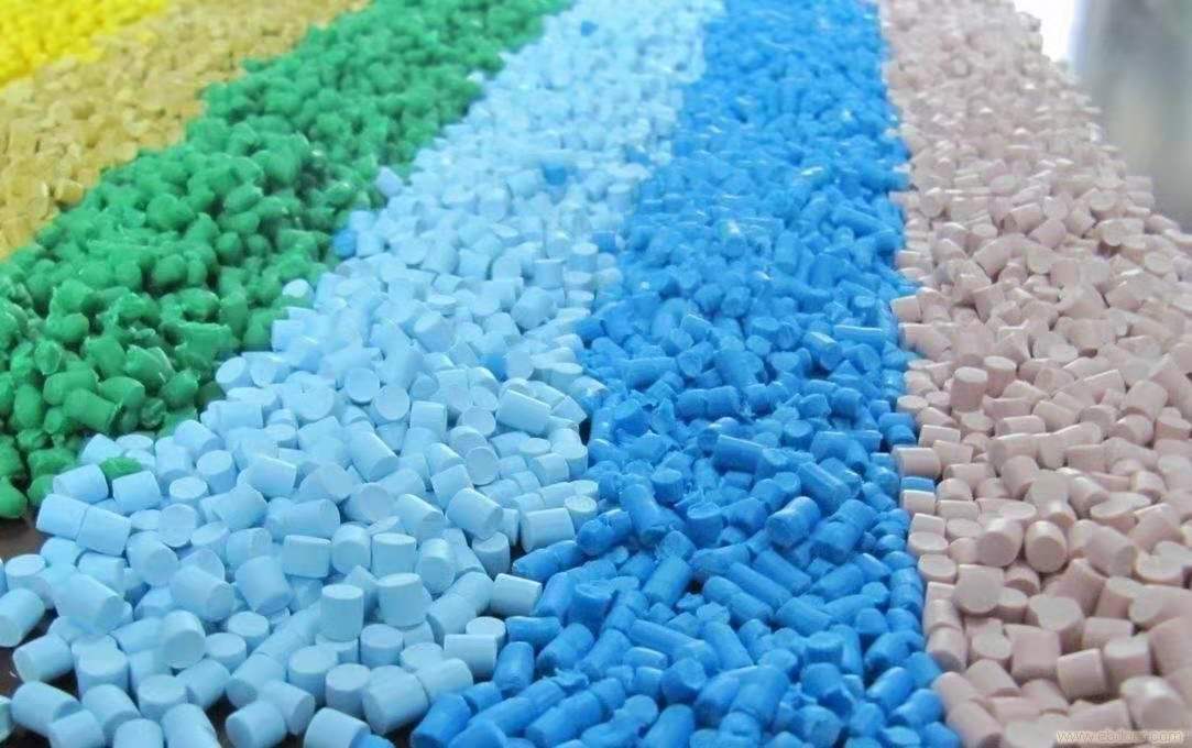 Characteristics and preparation methods of plastic masterbatch