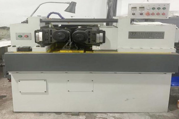 ZB28-16 型滾絲機(jī)