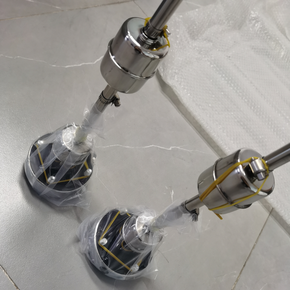Liquid level controller