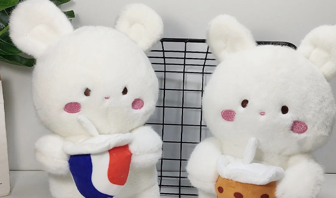 What are the main materials of plush toys