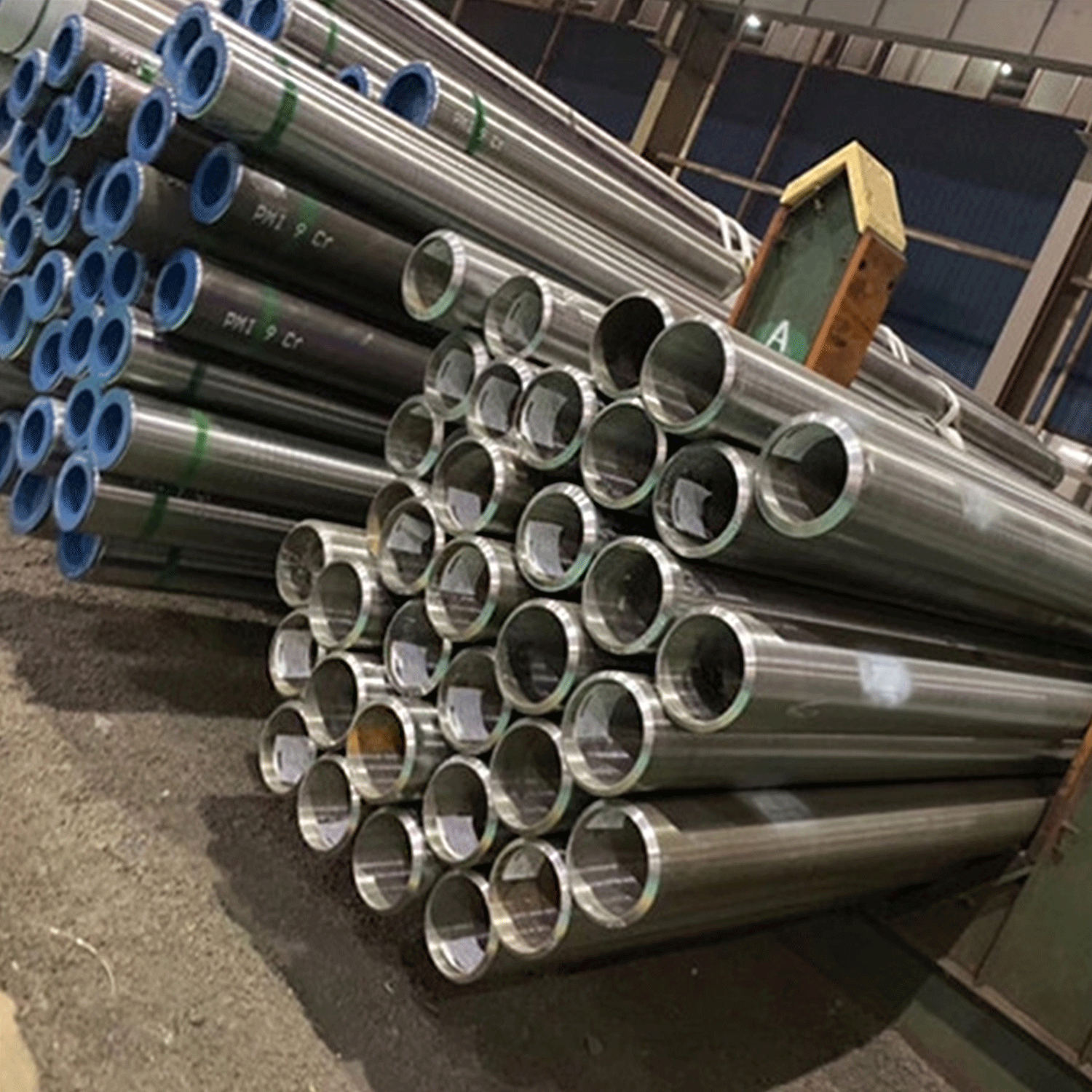 Seamless carbon and manganese steels for marine use