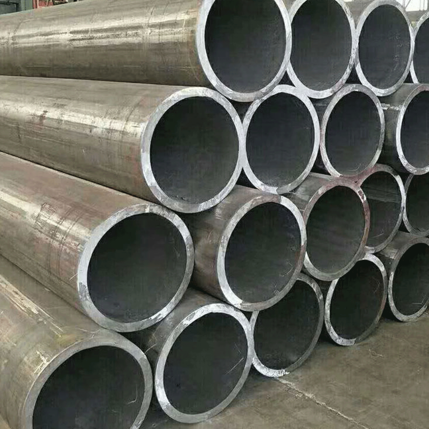 Seamless carbon and manganese steels for marine use