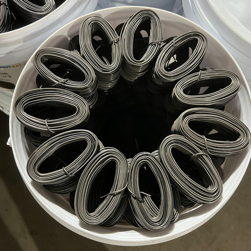 Black Annealed Wire 200g Coil In Plastic Bucket