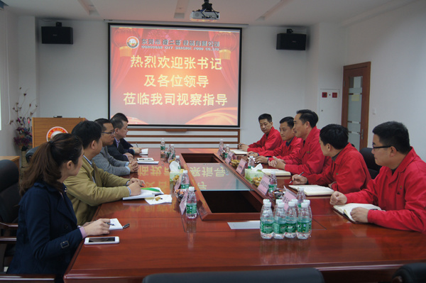 東坑書記視察傻二哥 為企業(yè)排憂解難