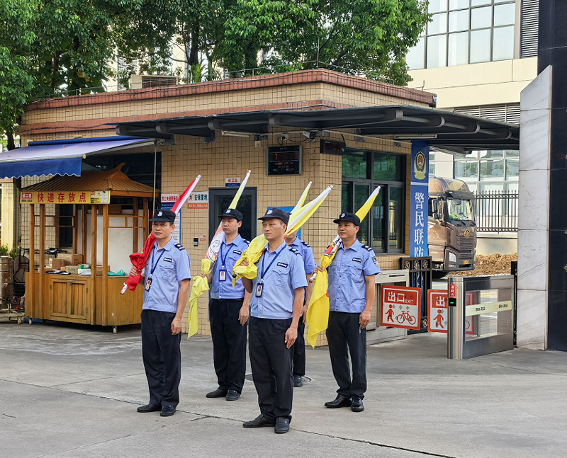 共庆建军节，致敬最可爱的h