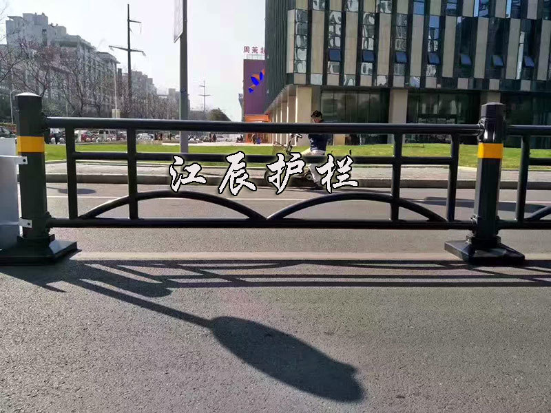 花式隔離欄