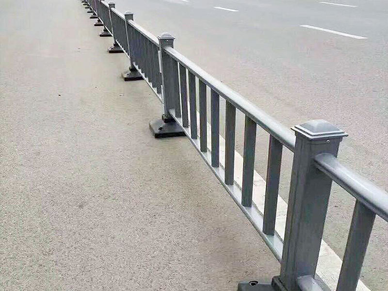 重型隔離道路護欄