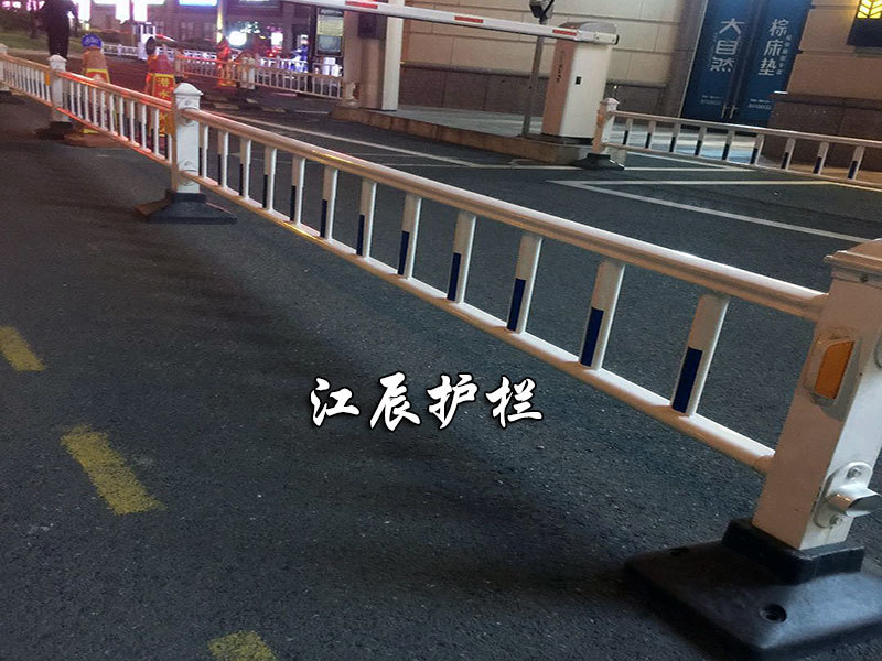 停車場道路護欄