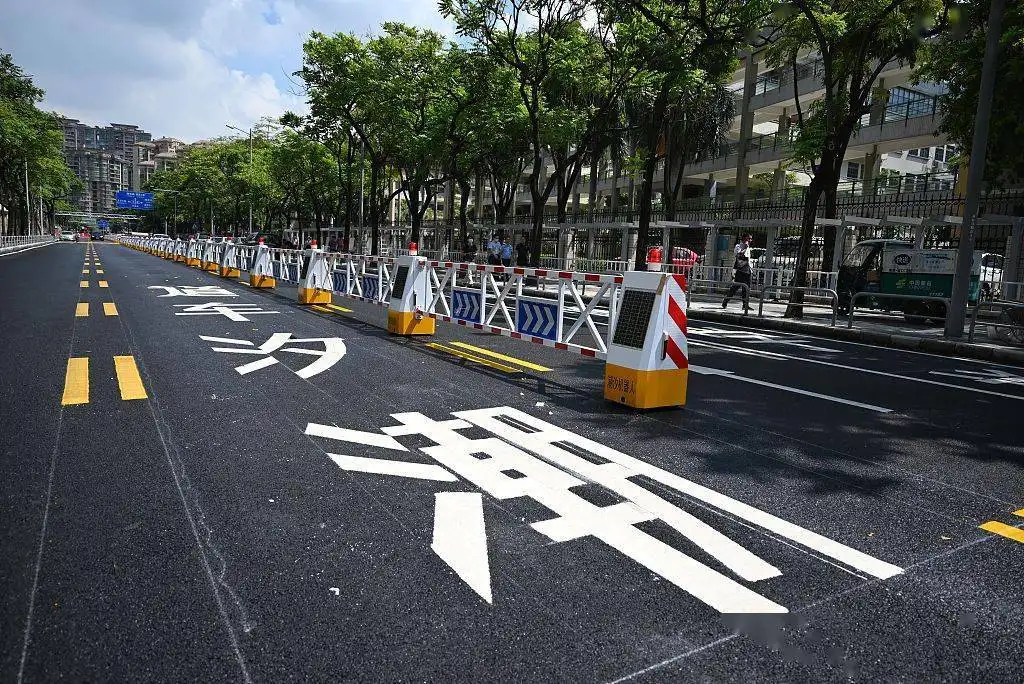 潮汐車道隔離護欄