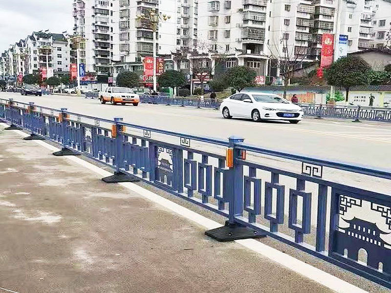 道路防跨隔離欄桿