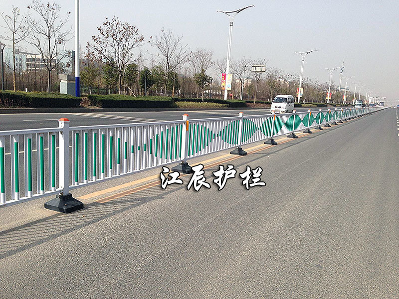 道路護欄多少錢