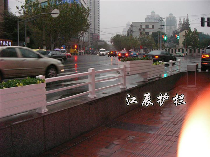 PVC道路邊緣花箱