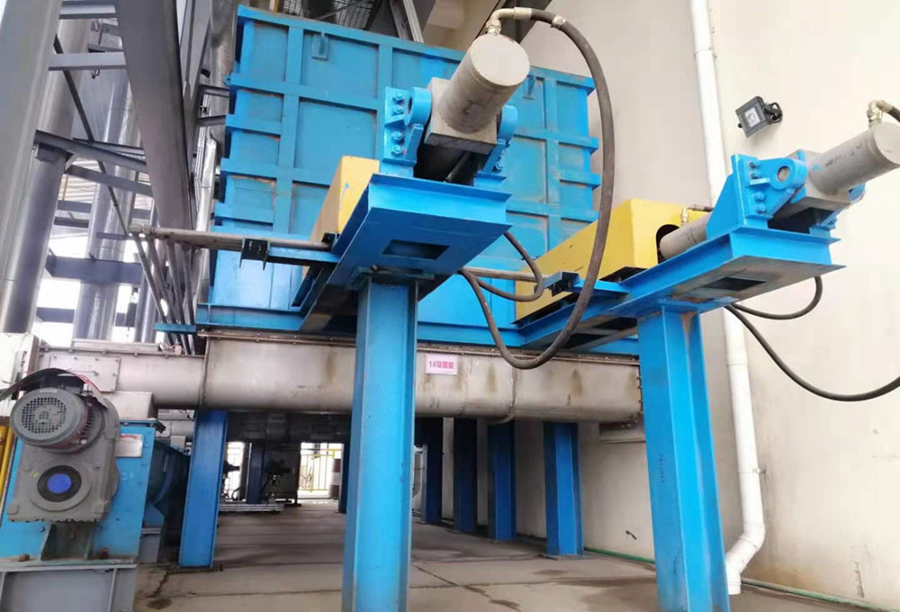 Factory Direct Sales Professional Hydraulic Slide Silo Ddischarge System For Sludge and Refuse-derived fuel