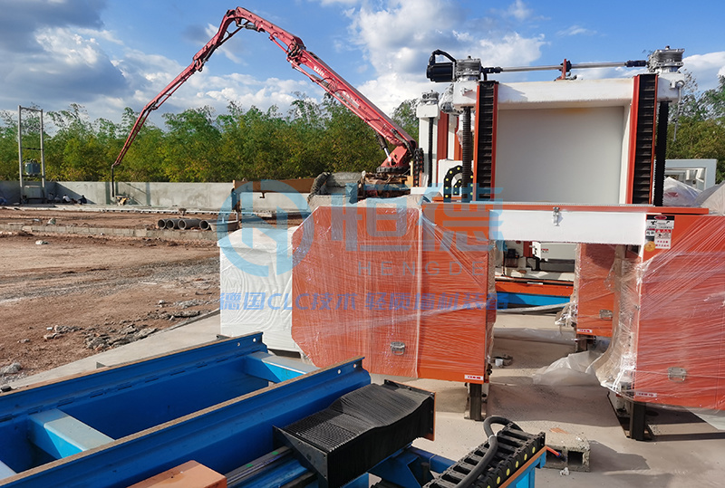 Instalación de equipos de bloques no autoclave para clientes de Laos