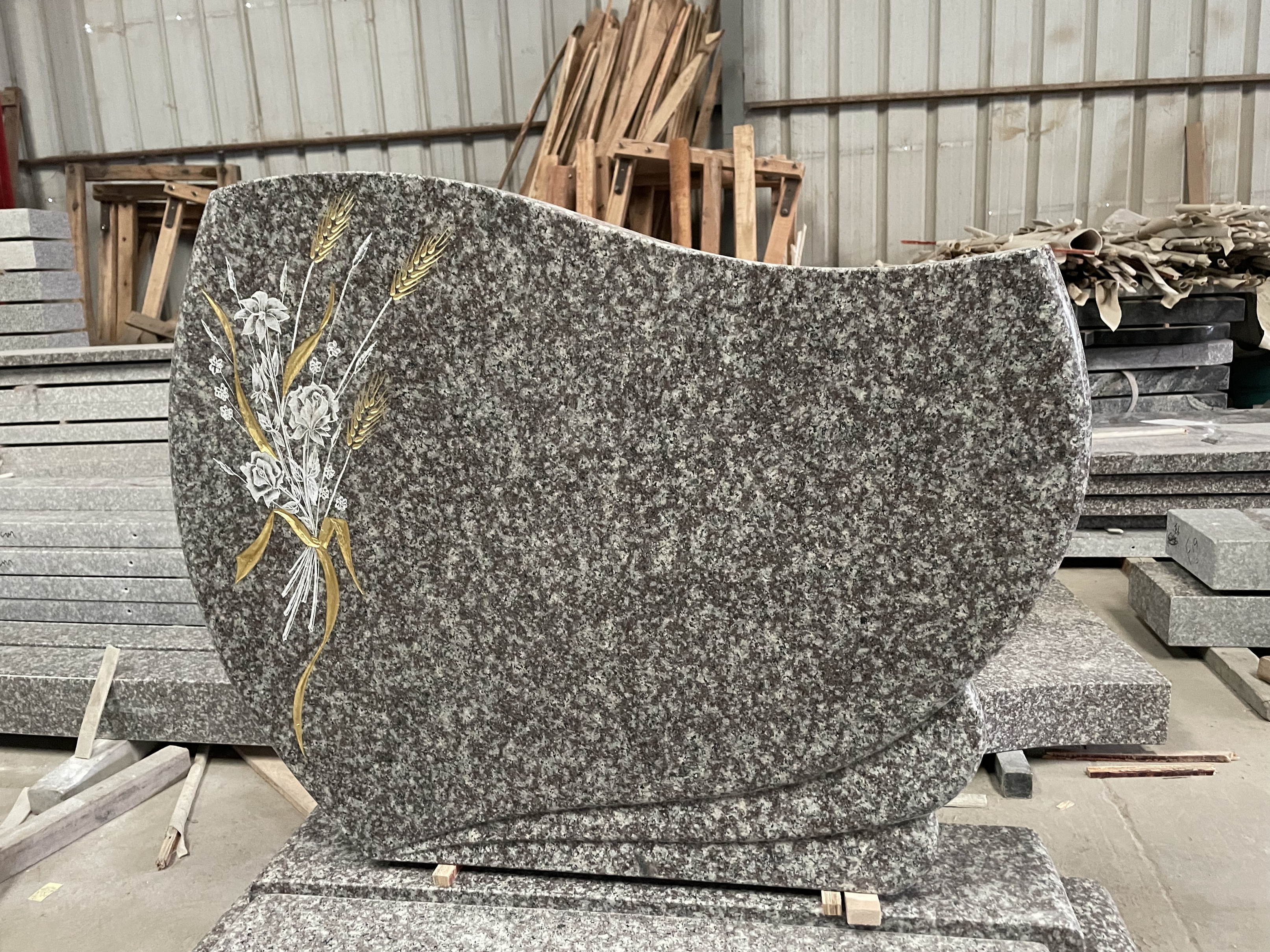 Creating Lasting Memories: The Art of Personalized Headstones