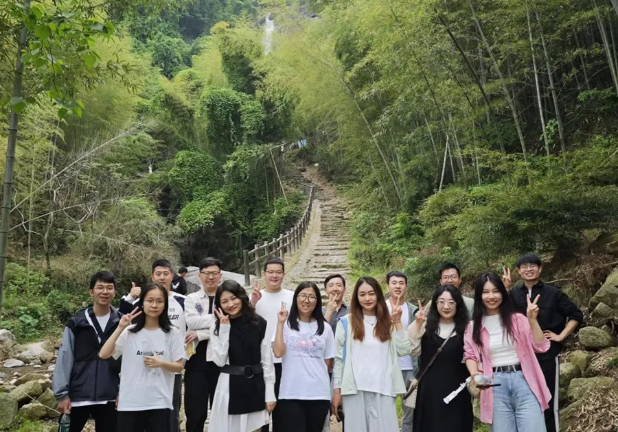 高山論劍，誰與爭峰-SCAI登山團建