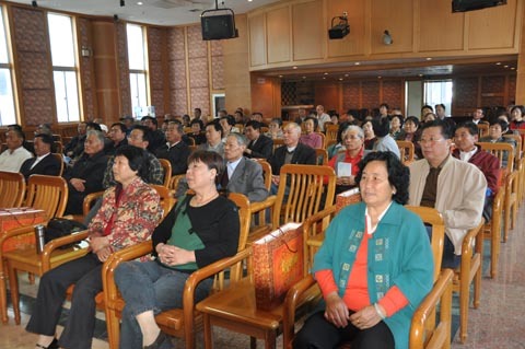 公司工會(huì )組織退休職工健康知識講座