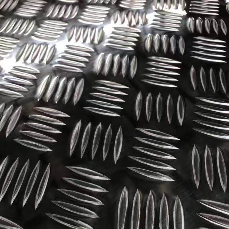 Patterned aluminum plate