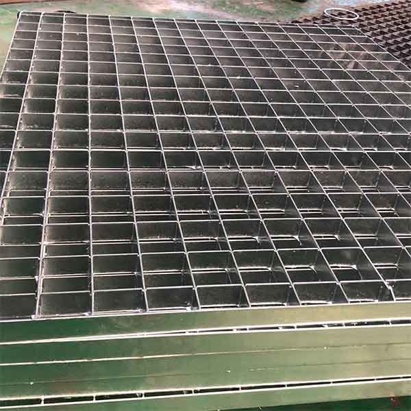 Steel grille plate